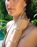TWAIN BANGLE