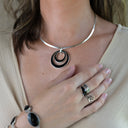 SEA CIRQUE - BLACK SHELL  PENDANT