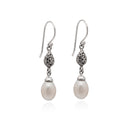 FALLING PEARLDROPS EARRING